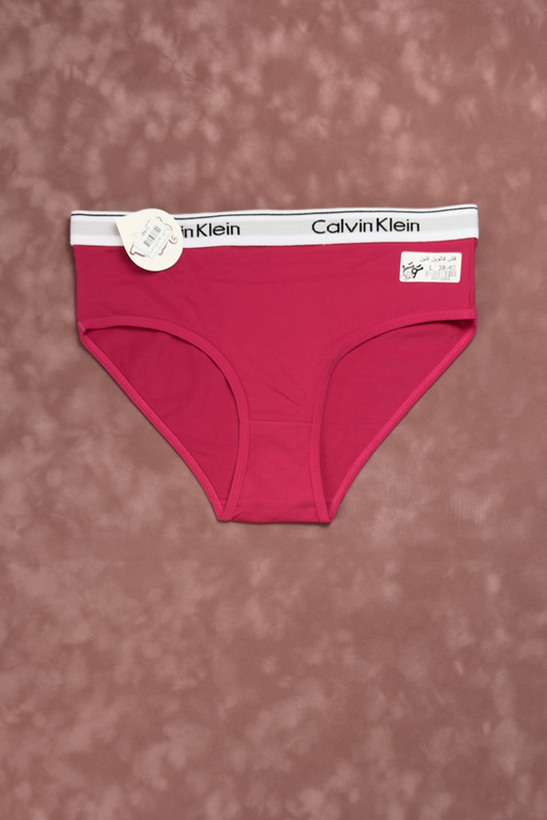 شورت کش پهن توتن کلوین کلین جلو