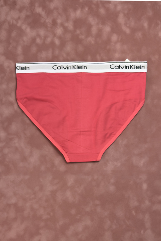 شورت کش پهن توتن کلوین کلین پشت