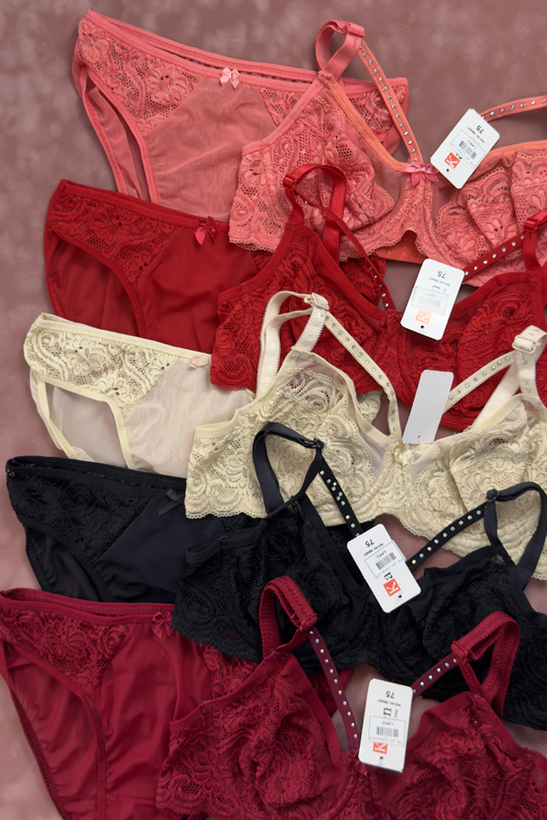 ست کارن شورت و سوتین فنردار دانتل کد 3150